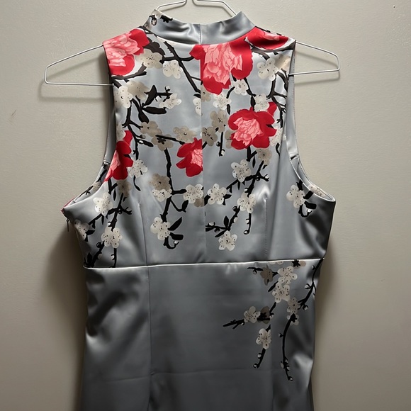 Cherry blossom Japanese style dress. - Picture 4 of 4